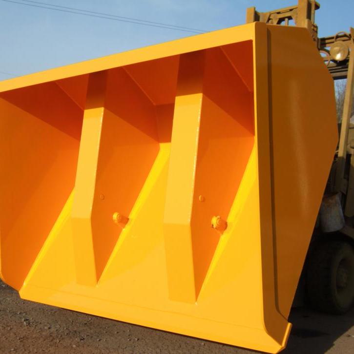 Fork Lift Drive in Grain Bucket